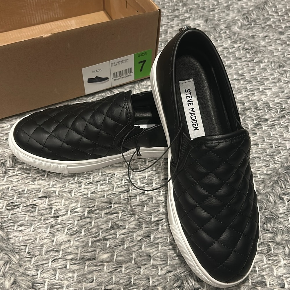 Steve Madden Slip On Sneaker -Black